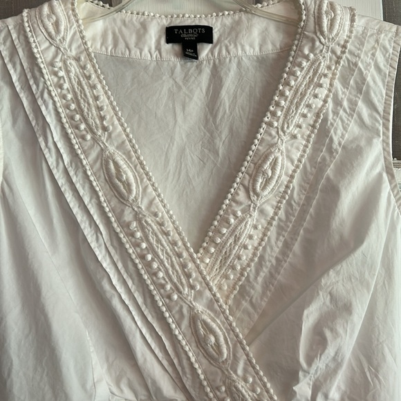 Talbots White V-Neck Cotton Embellished Blouse Sleeveless Side Zip 14P - Picture 2 of 9
